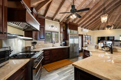 Luxury Villa Photo #10