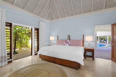 Luxury Villa Photo #21