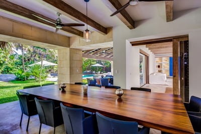 Luxury Villa Photo #9