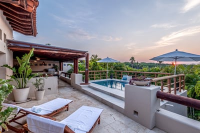 Luxury Villa Photo #7
