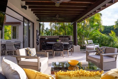 Luxury Villa Photo #3