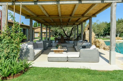 Luxury Villa Photo #13