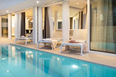 Luxury Villa Photo #12