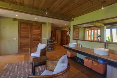 Luxury Villa Photo #22