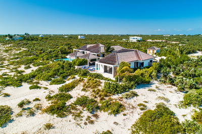 Luxury Villa Photo #4