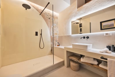 Luxury Villa Photo #41