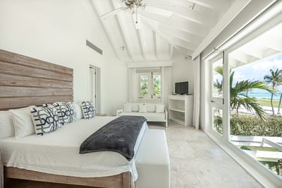 Luxury Villa Photo #38