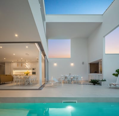 Luxury Villa Photo #11