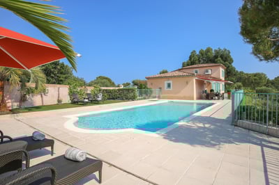 Luxury Villa Photo #5