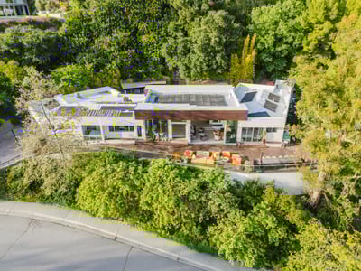 Luxury Villa Photo #3