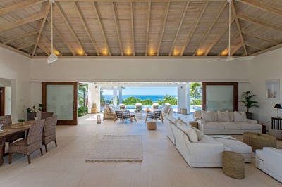 Luxury Villa Photo #12