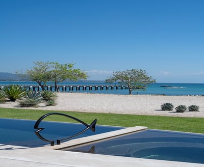 Luxury Villa Photo #7