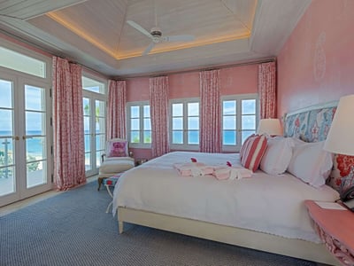 Luxury Villa Photo #20