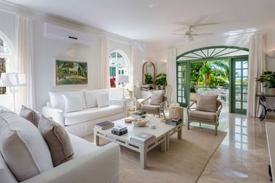 Luxury Villa Photo #3
