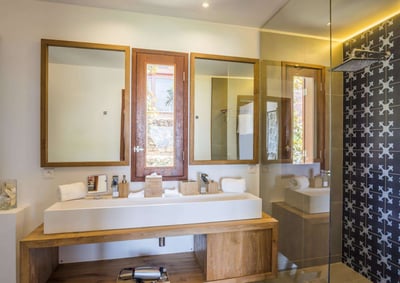 Luxury Villa Photo #41