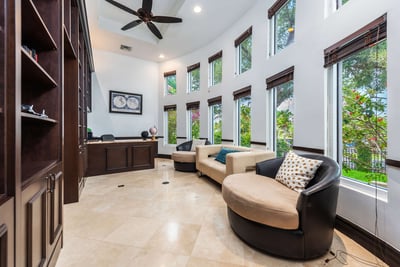 Luxury Villa Photo #22