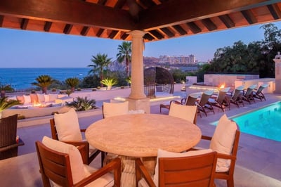 Luxury Villa Photo #12