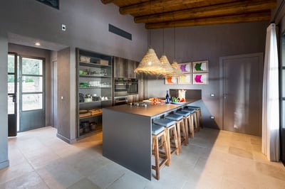 Luxury Villa Photo #23