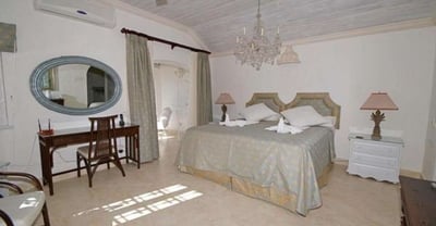 Luxury Villa Photo #8