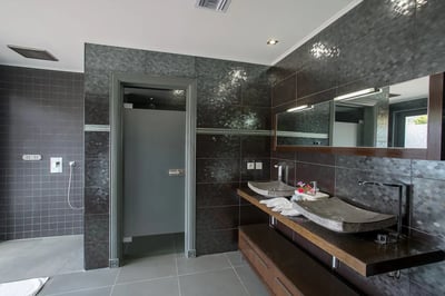 Luxury Villa Photo #43