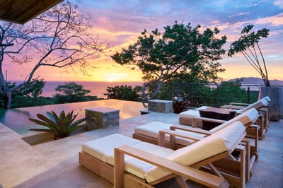 Luxury Villa Photo #4