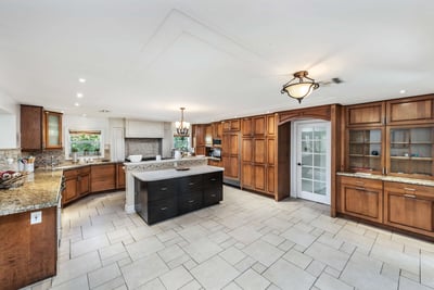 Luxury Villa Photo #11