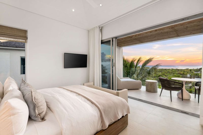 Beach Enclave Grace Bay 4 BDM Ocean View Villa