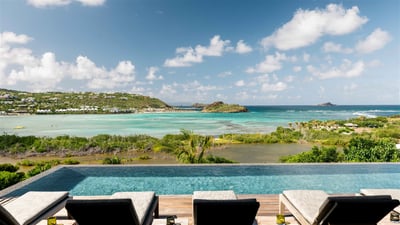 Luxury Villa Photo #11
