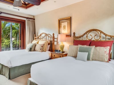 Luxury Villa Photo #29