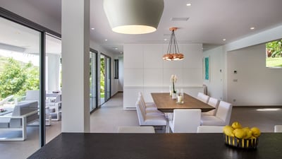 Dining Area & Kitchen