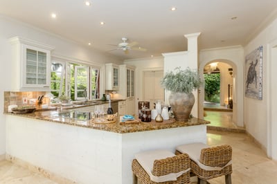 Luxury Villa Photo #13