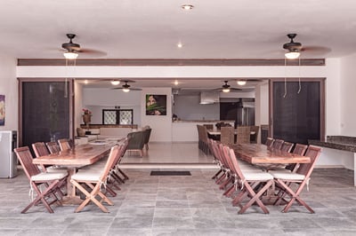 Luxury Villa Photo #15