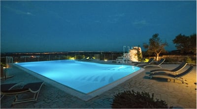 Luxury Villa Photo #3