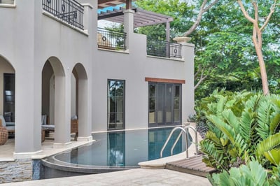 Luxury Villa Photo #3