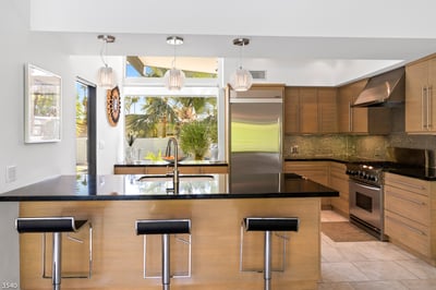 Luxury Villa Photo #15