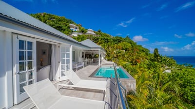 Luxury Villa Photo #2
