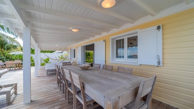 Kitchen & Dining Area