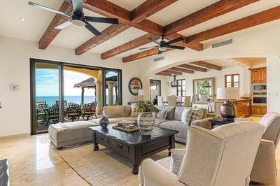 Luxury Villa Photo #10