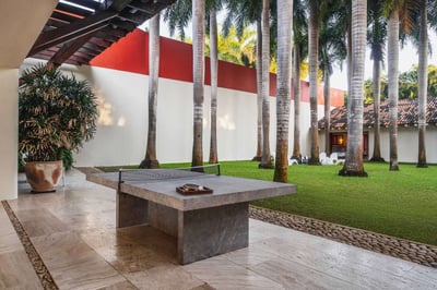 Luxury Villa Photo #20