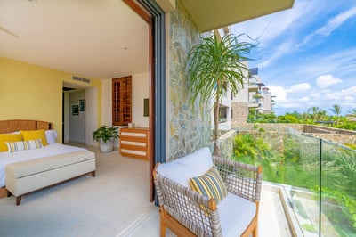 Luxury Villa Photo #15
