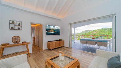 Luxury Villa Photo #10