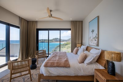 Luxury Villa Photo #26
