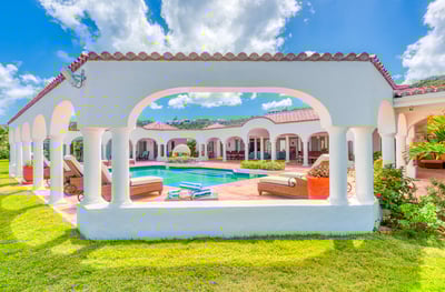 Luxury Villa Photo #4