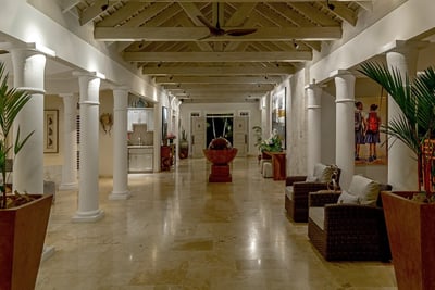 Luxury Villa Photo #15