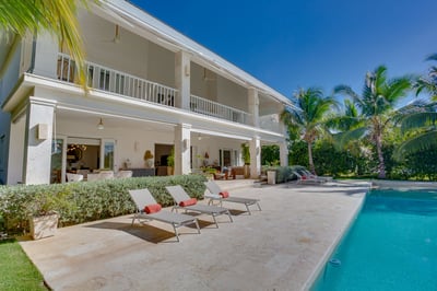 Luxury Villa Photo #12