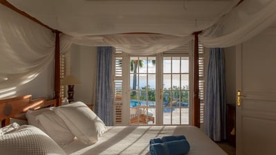 Luxury Villa Photo #38