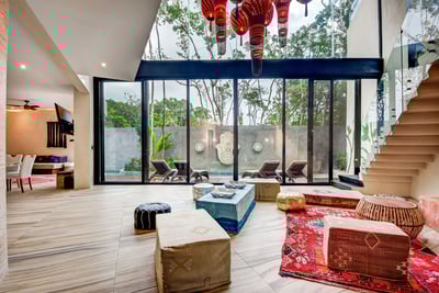 Luxury Villa Photo #9