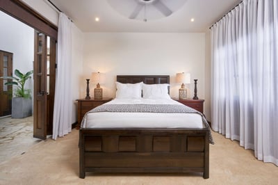 Luxury Villa Photo #10