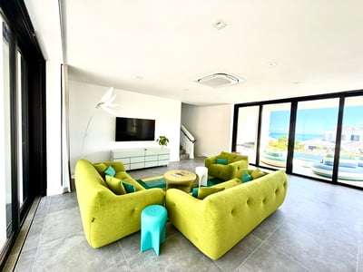 Luxury Villa Photo #23