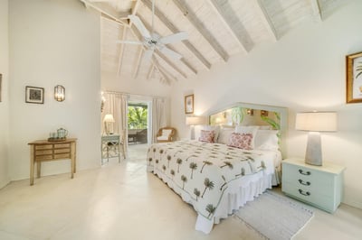 Luxury Villa Photo #34